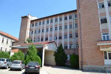 Finanţarea lucrărilor la Maternitatea Oradea a fost blocată cu 3 luni înainte de predare 